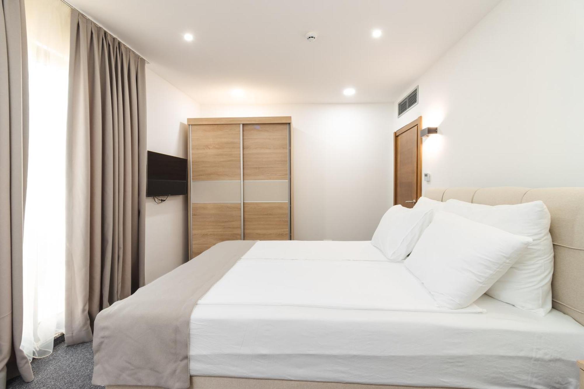 Lux Hotel M โดบราวอดา ภายนอก รูปภาพ